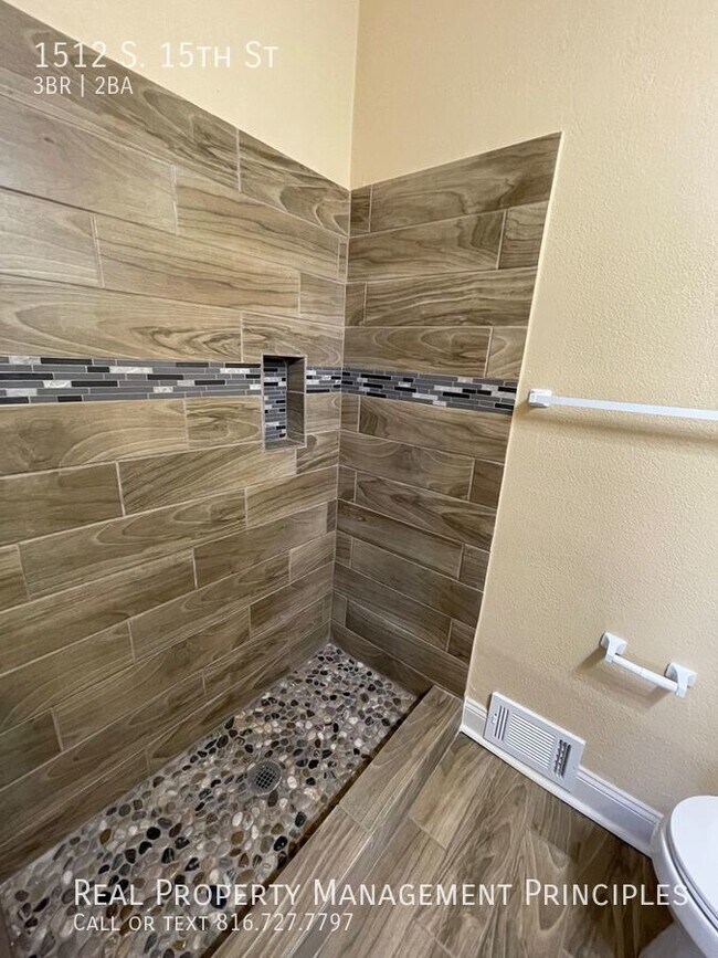 Foto del edificio - Affordable Luxury in a Spacious 3 Bedroom ...