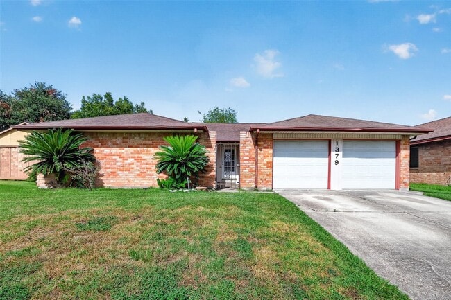 Photo - 1379 Wrotham Lane Unit House