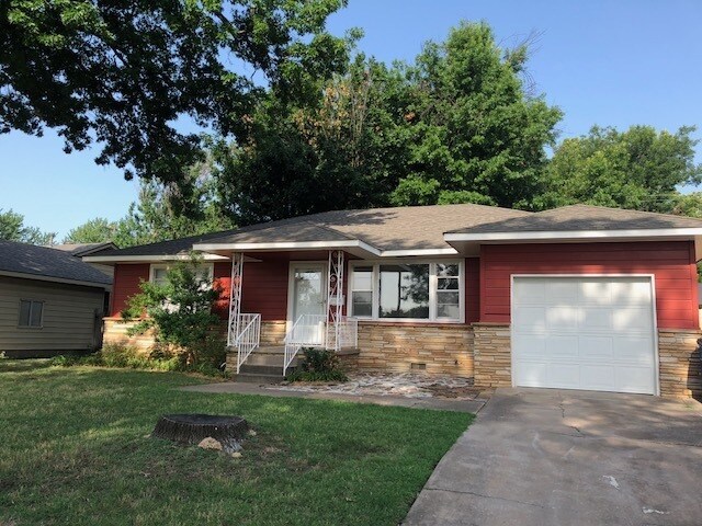 Primary Photo - Wonderful Updates in this Midtown Charmer!...