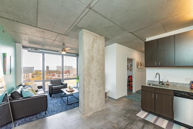 Building Photo - 2 bedroom in Chicago IL 60615