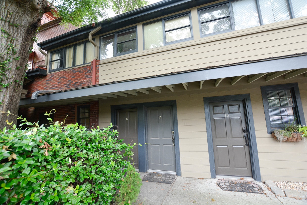 Quaint Downtown Charleston Apartment Apartment for Rent in Charleston