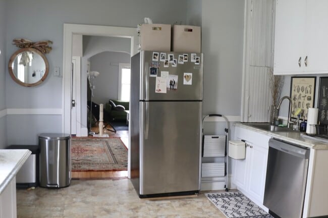 Kitchen - 1401 5th St NE