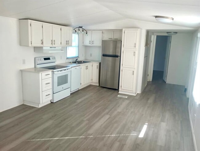 Building Photo - 2007 Sumac Ln