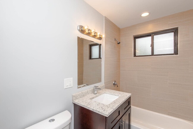 Building Photo - 6801 N Ridge Blvd