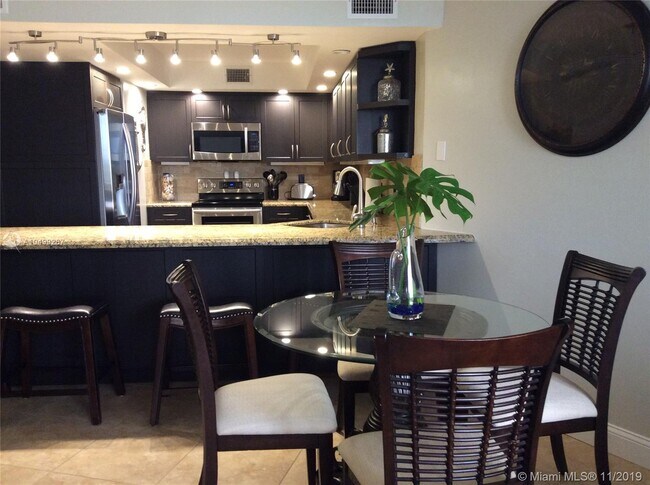 Foto del edificio - 2800 N Ocean Dr