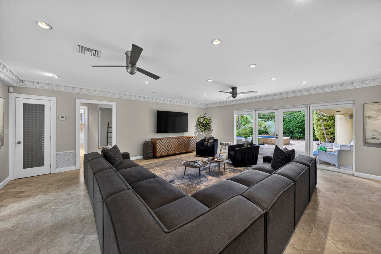 Foto principal - 4401 NE 19th Ave