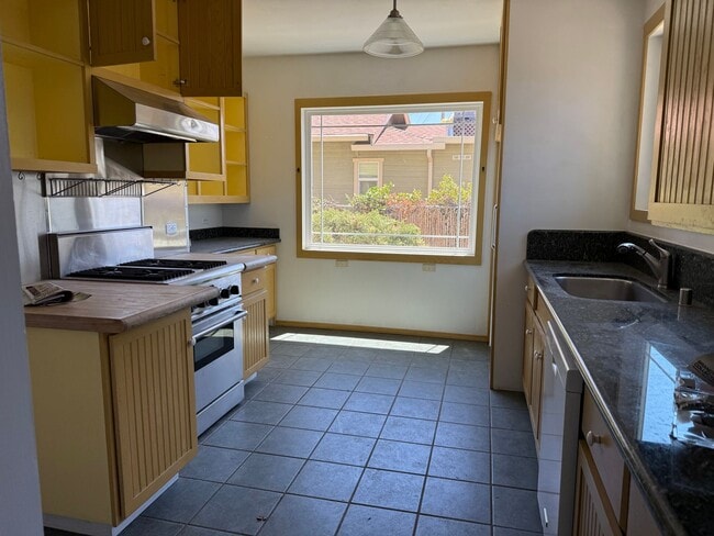 Foto del edificio - AMAZING APARTMENT DOWNTOWN LIVERMORE...COM...