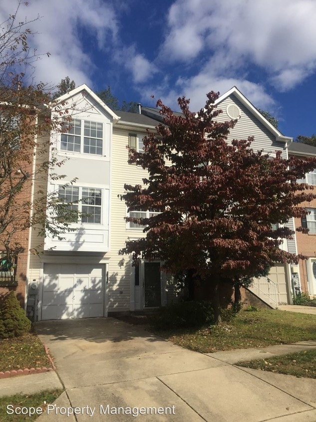 3 br, 2.5 bath House 13802 Gullivers Trail House Rental in Bowie