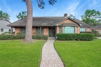 Building Photo - 731 Rustyleaf Ln