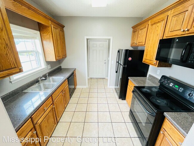 Building Photo - 3 br, 2 bath House - 213 Eagles Nest Lane