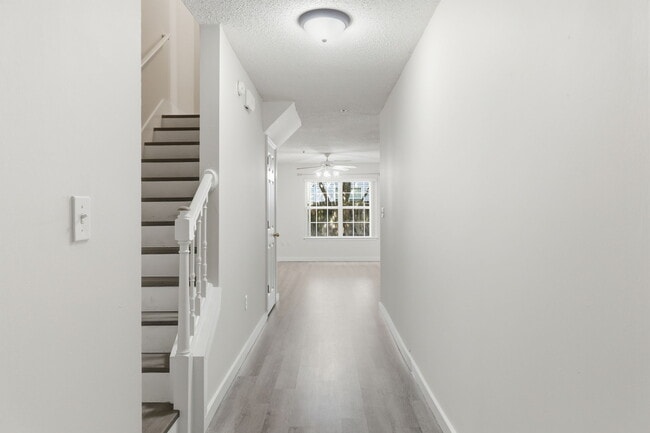 Building Photo - 345 Crooked Pine Trl