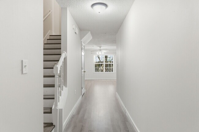 Foto del edificio - 345 Crooked Pine Trl
