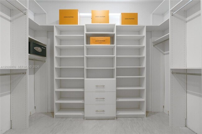 Foto del edificio - 2889 SW 33rd Ave