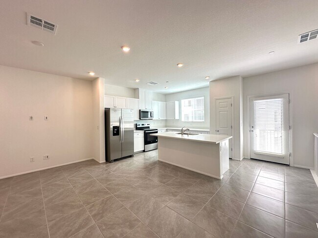 Foto del edificio - Southwest & Fort Apache