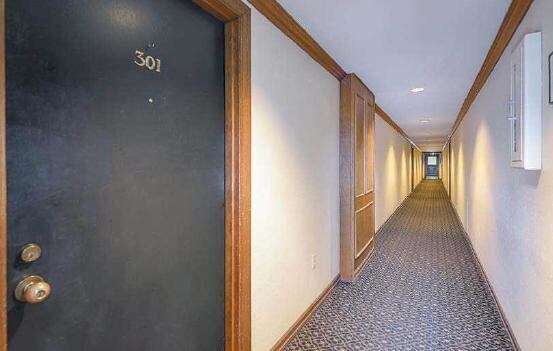 Building Photo - 1 bedroom in Seattle WA 98102