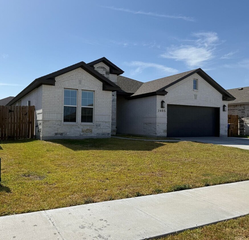 Building Photo - 2605 Lannister Ln