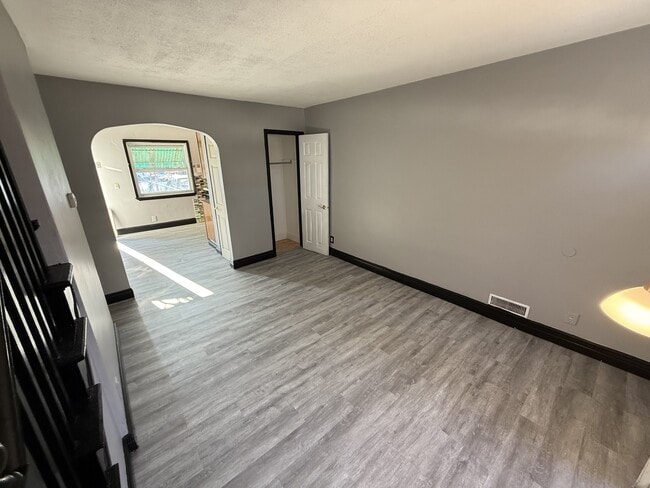 Foto del edificio - 419 Garden Ave