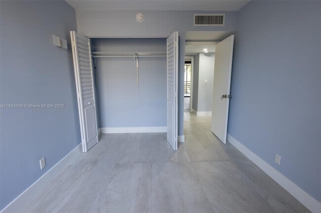 Foto del edificio - 20350 W Country Club Dr