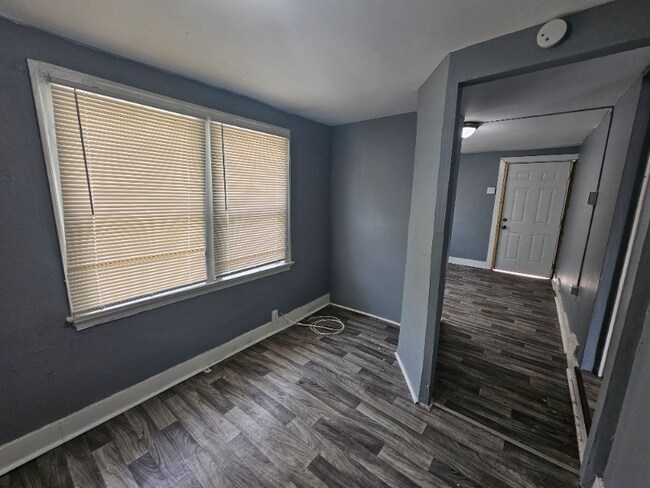 Foto del edificio - 803 Marvin Ave