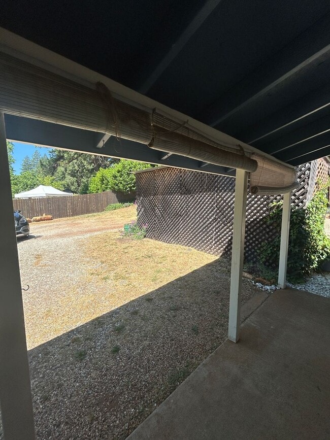 Building Photo - Quaint 1 Bedroom near Condon Park