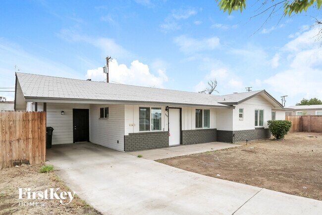 Foto del edificio - 4037 N 18th Dr