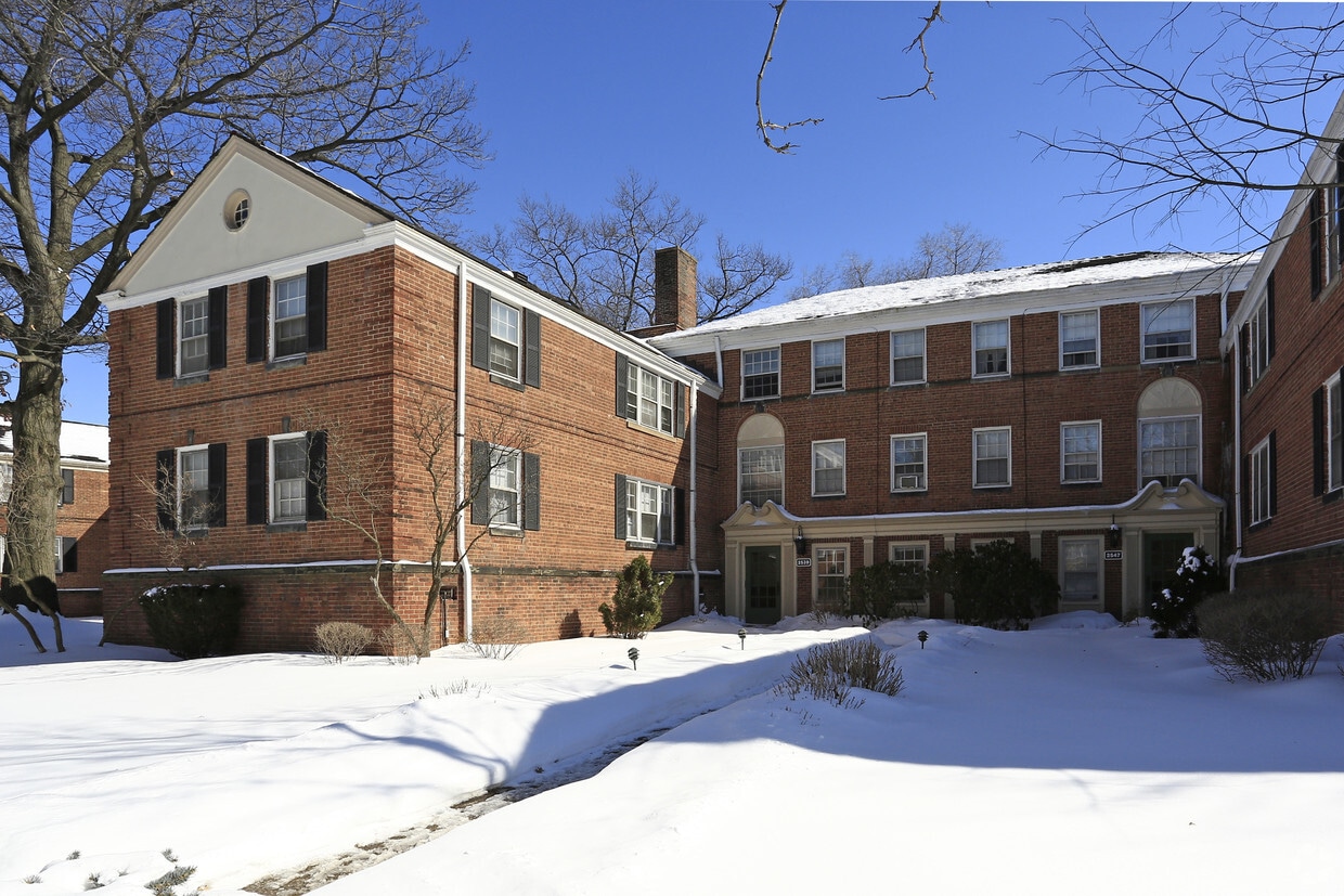 Primary Photo - North Moreland Courts Apartments