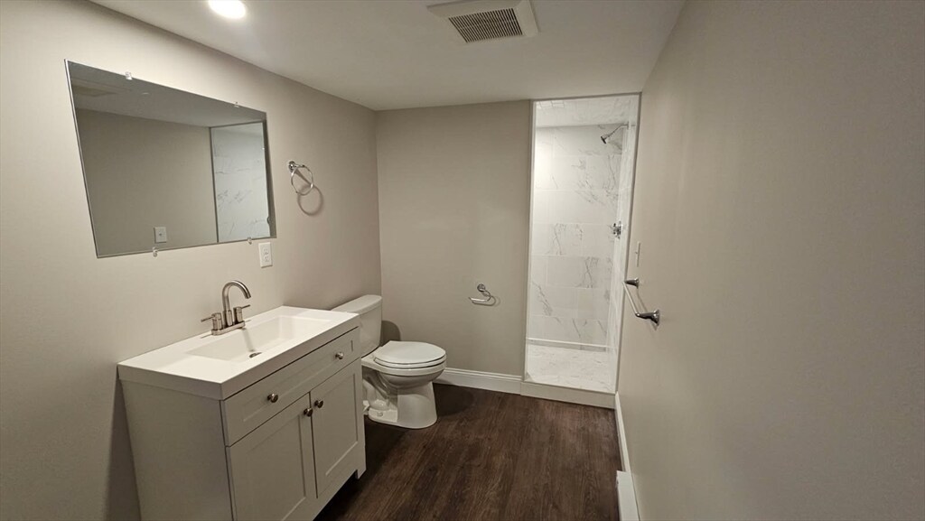 Foto del edificio - 26 Boot Pond Rd