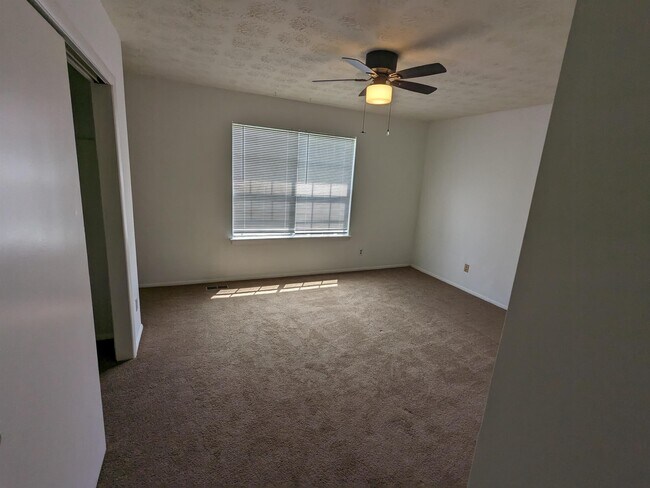 Building Photo - 2036 Pecan Ct