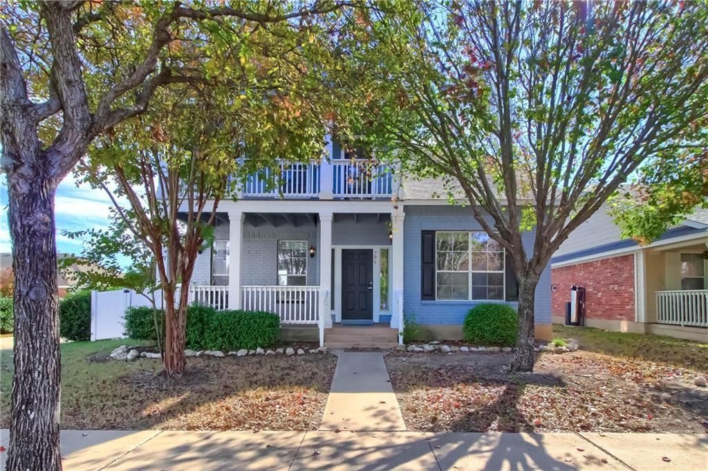 Foto principal - 706 Big Spring Dr