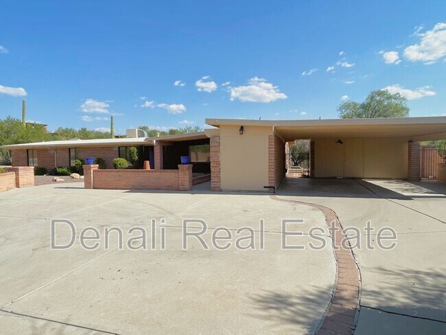 Building Photo - 1550 E Chula Vista Rd
