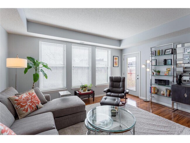 Foto del edificio - 545 N 1st St