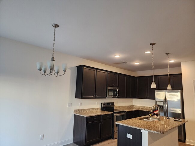 Building Photo - 1650 Bratton Ct