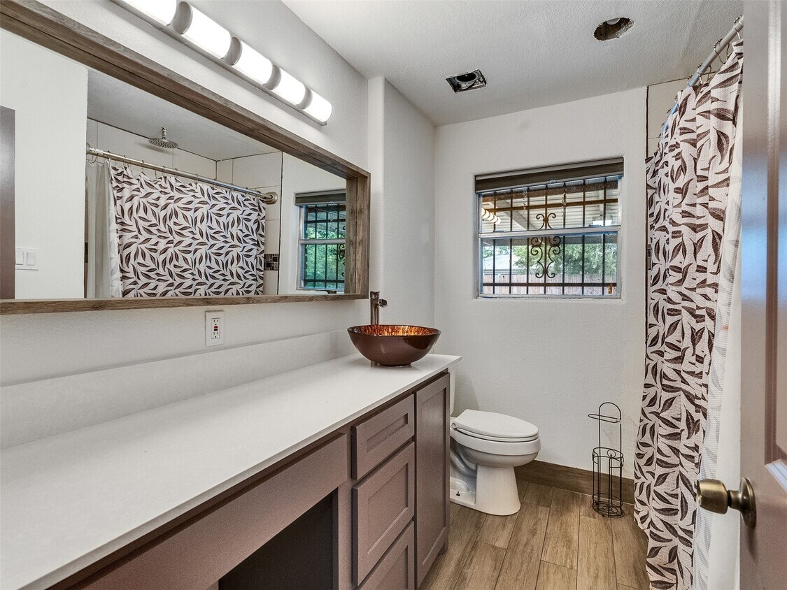Foto principal - 667 Edgebrook Dr