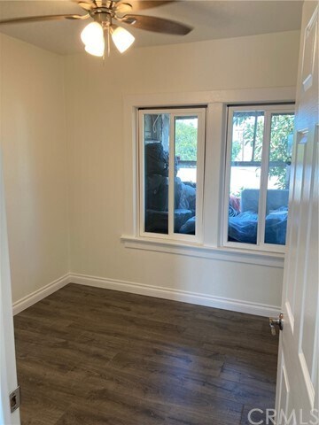 Foto del edificio - 3307 Gage Ave
