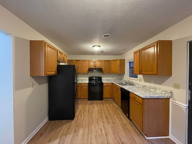 Foto del edificio - 2 bedroom 1.5 bath townhome