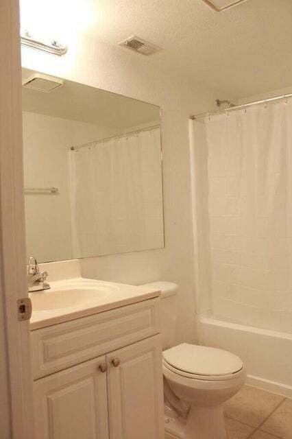 Foto del edificio - 8261 Severn Dr