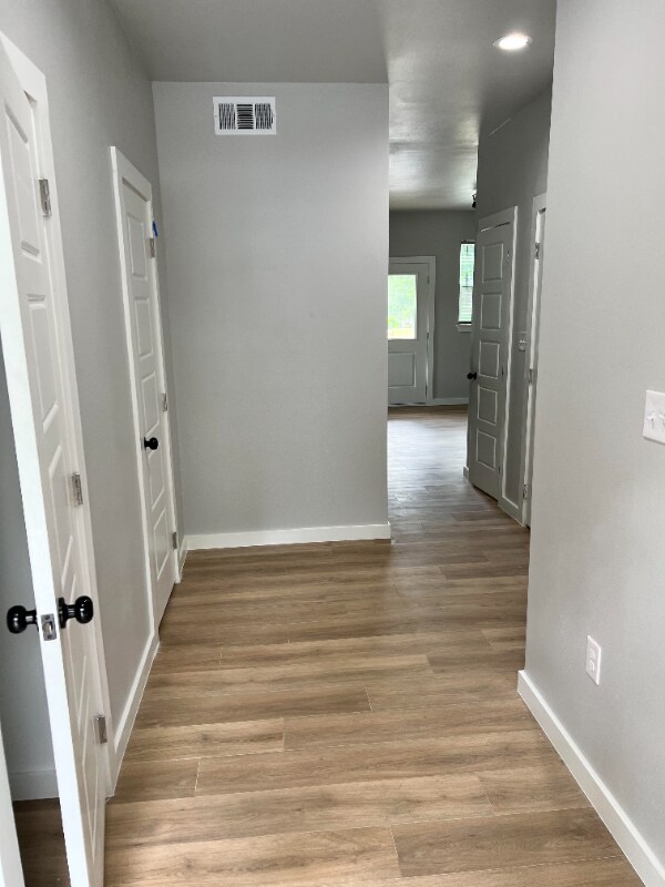 Building Photo - 1501 Valmar St