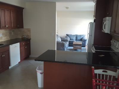 great kitchen - 595 Whitney Ave