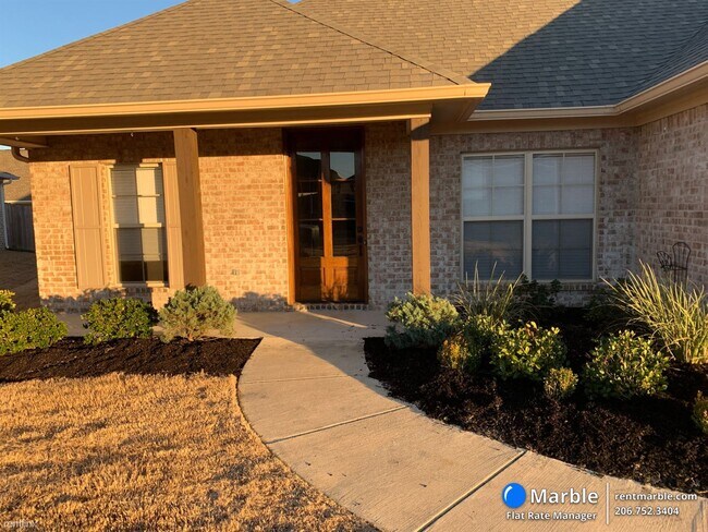 Building Photo - 3 br, 2 bath House - 110 Woodscape Dr