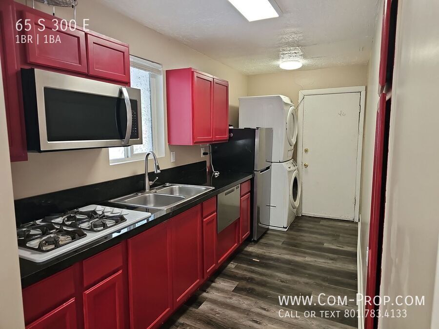 Primary Photo - 65 S 300 E St