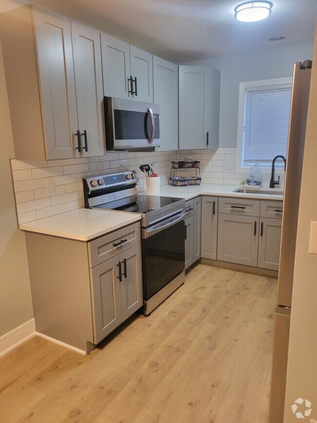 Renn Hart Hills Apartments for Rent with a Garage Loves Park, IL 2