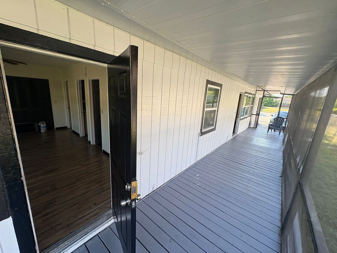 Primary Photo - 347 NW 6th Ave