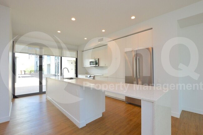 Foto del edificio - 1717 N 1st Ave