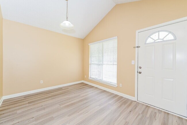 Building Photo - 6182 Harvard Ct