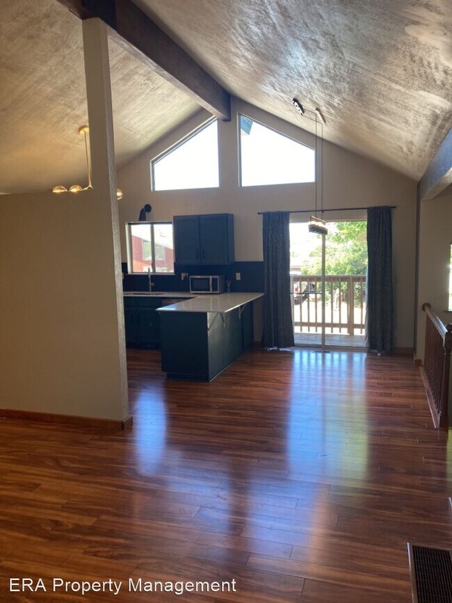 Foto del edificio - 4 br, 2 bath House - 745 W Mountain View Dr
