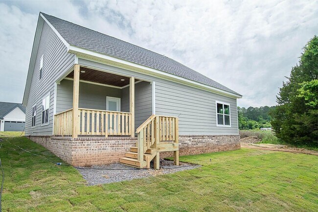 Foto del edificio - Beautiful 3 Bed, 2.5 Bath, 2 Car Garage - Community Pool & Walking Trail!