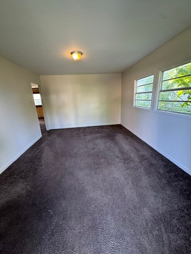 Foto del edificio - 4129 Robinwood Dr