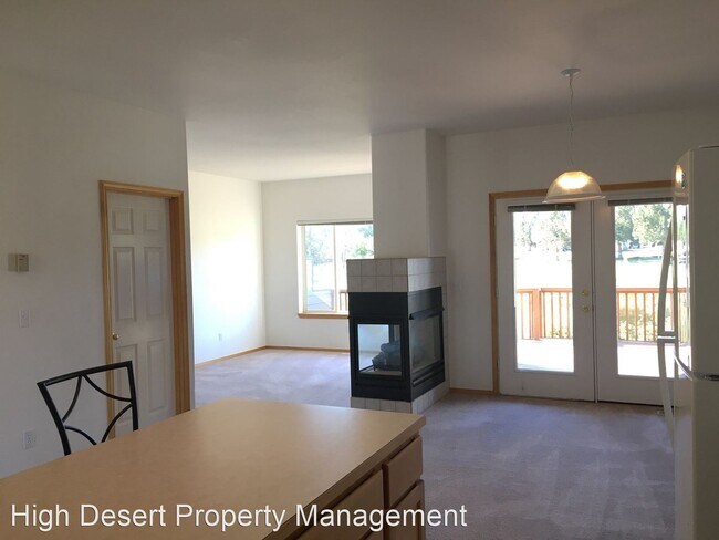 Foto del edificio - 1141 Golden Pheasant Dr