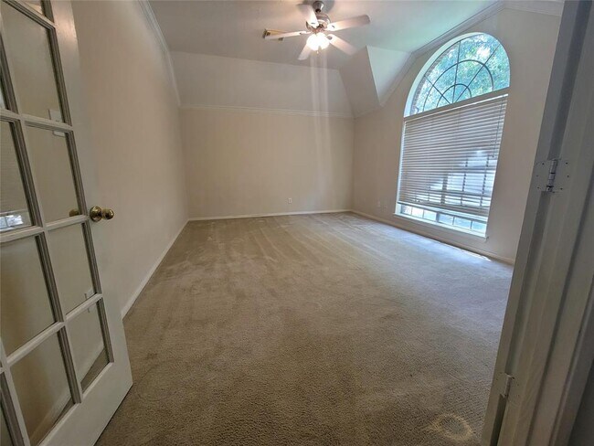 Building Photo - 1711 Monvale Ln
