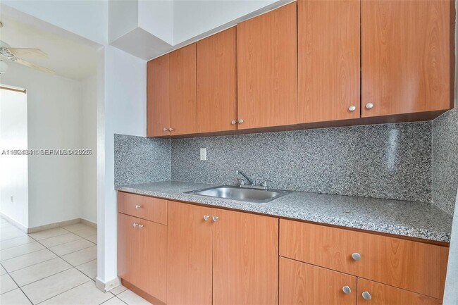 Foto del edificio - 934 Meridian Ave